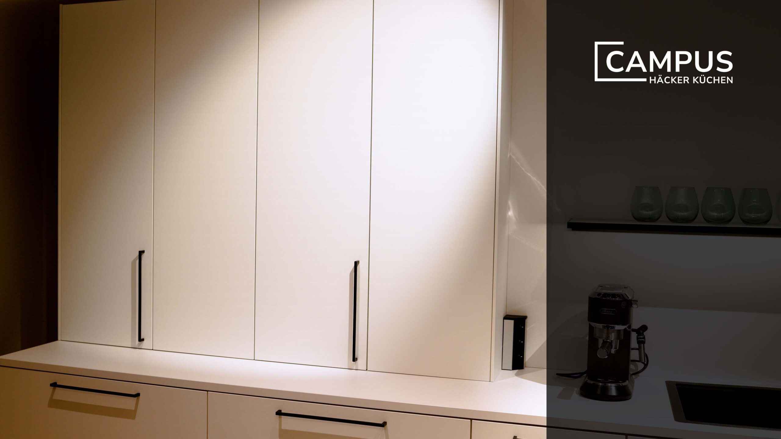 Worktop wall unit with bi-fold door