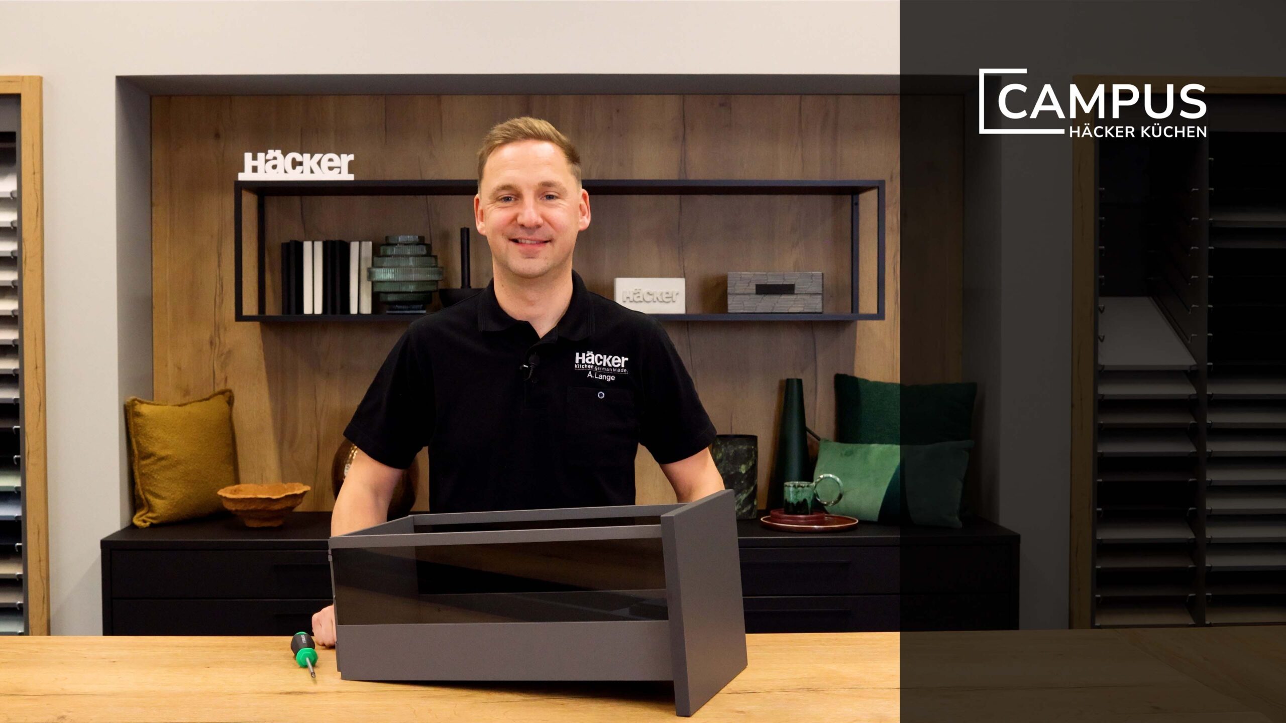 Replacing the railing glass panel